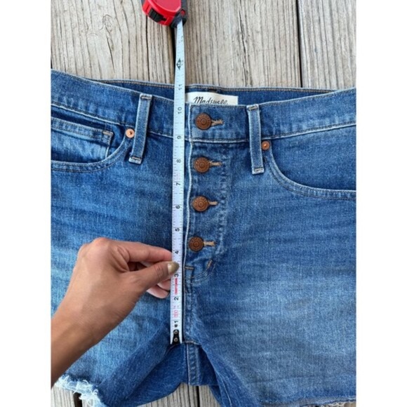 Madewell Women's High-Waisted Blue Denim Shorts | Size 25 - Picture 6 of 10
